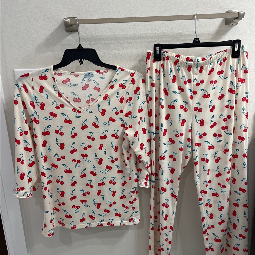 Woman’s PJ any the BH size M